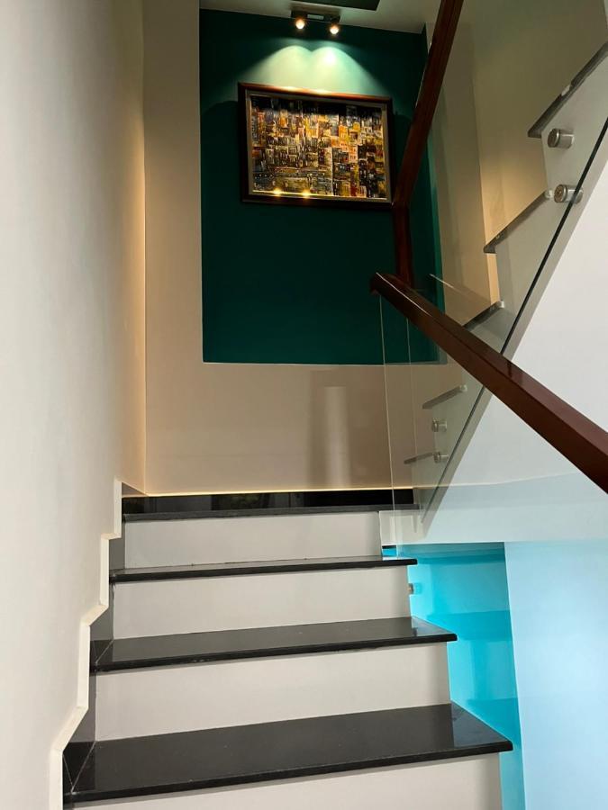 דירות דה לאט Cuti House מראה חיצוני תמונה